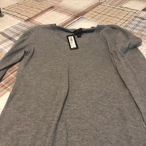 Women’s grey sweater
